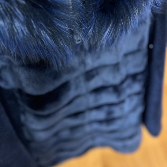 Elegant Navy Real Fur Hooded Jacket - Picture 10 of 12